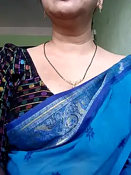 Snapshot of Rosy-B chatting on 12-29-24, 10:12 Rosy-B online show from 12-29-24, 10:12