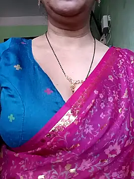 Snapshot of Rosy-B chatting on 01-11-25, 09:57 Rosy-B online show from 01-11-25, 09:57