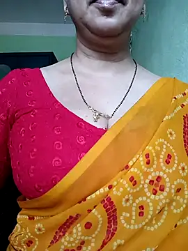 Snapshot of Rosy-B chatting on 01-16-25, 09:59 Rosy-B online show from 01-16-25, 09:59