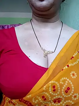 Snapshot of Rosy-B chatting on 02-03-25, 09:41 Rosy-B online show from 02-03-25, 09:41