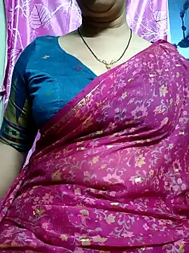 Snapshot of Rosy-B chatting on 02-05-25, 06:15 Rosy-B online show from 02-05-25, 06:15