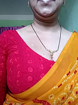 Snapshot of Rosy-B chatting on 02-17-25, 06:53 Rosy-B online show from 02-17-25, 06:53