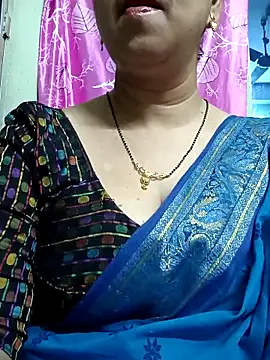 Snapshot of Rosy-B chatting on 02-20-25, 12:30 Rosy-B online show from 02-20-25, 12:30