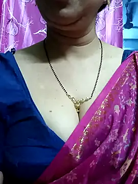 Snapshot of Rosy-B chatting on 02-26-25, 05:39 Rosy-B online show from 02-26-25, 05:39