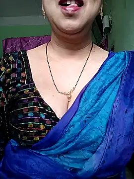 Snapshot of Rosy-B chatting on 03-18-25, 12:49 Rosy-B online show from 03-18-25, 12:49