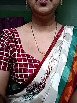 Snapshot of Rosy-B chatting on 03-21-25, 12:51 Rosy-B online show from 03-21-25, 12:51