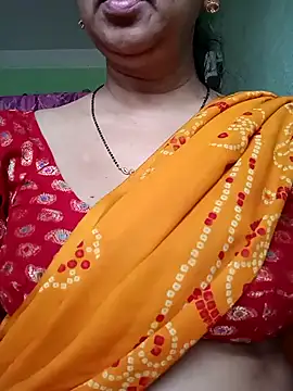 Snapshot of Rosy-B chatting on 09-16-25, 12:44 Rosy-B online show from 09-16-25, 12:44