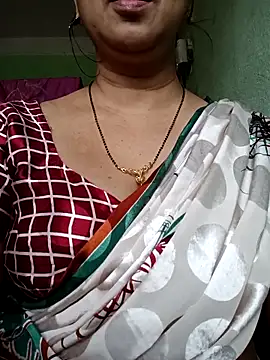 Snapshot of Rosy-B chatting on 10-05-25, 09:51 Rosy-B online show from 10-05-25, 09:51