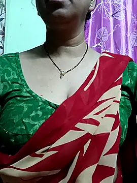 Snapshot of Rosy-B chatting on 10-09-25, 09:35 Rosy-B online show from 10-09-25, 09:35