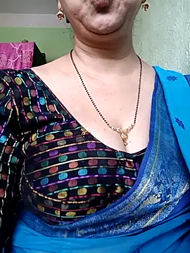 Snapshot of Rosy-B chatting on 11-11-25, 09:53 Rosy-B online show from 11-11-25, 09:53