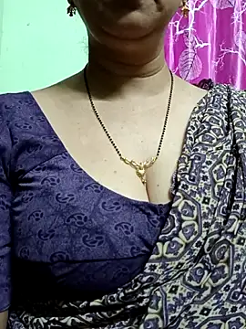 Snapshot of Rosy-B chatting on 11-24-25, 09:25 Rosy-B online show from 11-24-25, 09:25