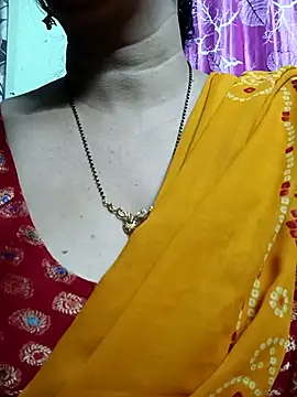 Snapshot of Rosy-B chatting on 11-27-25, 09:39 Rosy-B online show from 11-27-25, 09:39