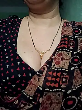 Snapshot of Rosy-B chatting on 12-05-25, 12:41 Rosy-B online show from 12-05-25, 12:41