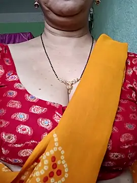 Snapshot of Rosy-B chatting on 12-20-25, 09:49 Rosy-B online show from 12-20-25, 09:49