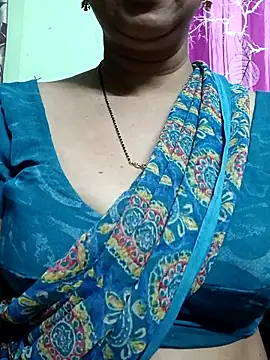Snapshot of Rosy-B chatting on 12-22-25, 09:34 Rosy-B online show from 12-22-25, 09:34