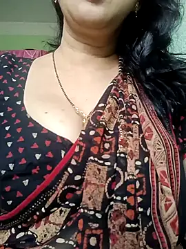 Snapshot of Rosy-B chatting on 01-15-26, 10:09 Rosy-B online show from 01-15-26, 10:09