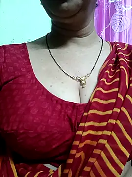 Snapshot of Rosy-B chatting on 02-02-26, 09:57 Rosy-B online show from 02-02-26, 09:57