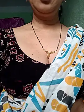 Snapshot of Rosy-B chatting on 02-05-26, 12:59 Rosy-B online show from 02-05-26, 12:59