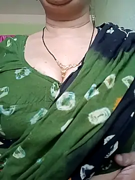 Snapshot of Rosy-B chatting on 02-06-26, 09:56 Rosy-B online show from 02-06-26, 09:56