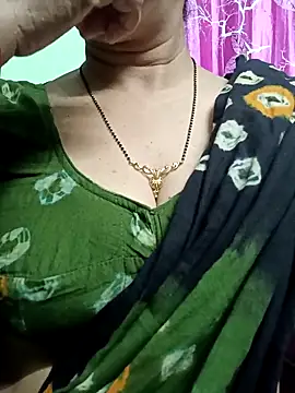 Snapshot of Rosy-B chatting on 02-06-26, 10:02 Rosy-B online show from 02-06-26, 10:02