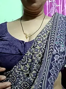 Snapshot of Rosy-B chatting on 02-10-26, 09:52 Rosy-B online show from 02-10-26, 09:52