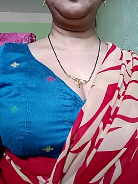 Snapshot of Rosy-B chatting on 02-21-26, 10:05 Rosy-B online show from 02-21-26, 10:05