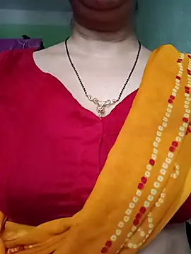 Snapshot of Rosy-B chatting on 03-10-26, 12:37 Rosy-B online show from 03-10-26, 12:37