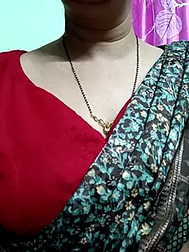 Snapshot of Rosy-B chatting on 03-12-26, 09:21 Rosy-B online show from 03-12-26, 09:21