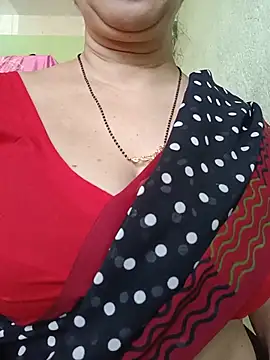 Snapshot of Rosy-B chatting on 06-27-26, 09:36 Rosy-B online show from 06-27-26, 09:36