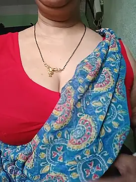 Snapshot of Rosy-B chatting on 07-02-26, 12:54 Rosy-B online show from 07-02-26, 12:54