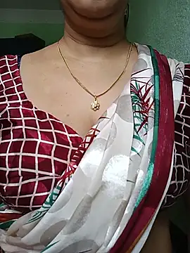 Snapshot of Rosy-B chatting on 07-22-26, 12:46 Rosy-B online show from 07-22-26, 12:46
