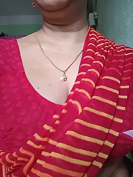 Snapshot of Rosy-B chatting on 08-01-26, 12:10 Rosy-B online show from 08-01-26, 12:10