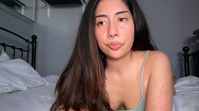 Snapshot of LorenaAnderson chatting on 05-24-26, 11:37 LorenaAnderson online show from 05-24-26, 11:37