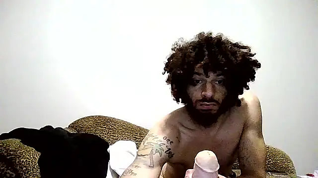 Snapshot of Clearlytothepoint420 chatting on 01-11-26, 12:43 Clearlytothepoint420 online show from 01-11-26, 12:43