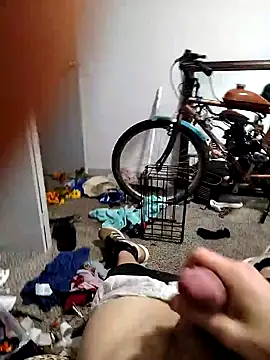 Snapshot of Clearlytothepoint420 chatting on 03-11-26, 12:44 Clearlytothepoint420 online show from 03-11-26, 12:44