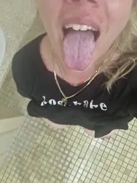 Off the Lesh online show from 11-21-25, 02:05