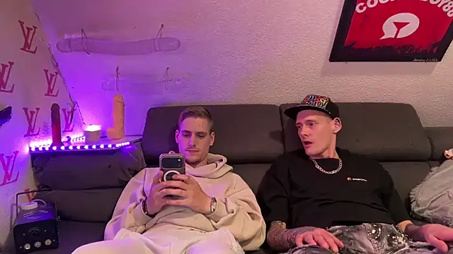 Cookieboy88 online show from 04-18-26, 07:58