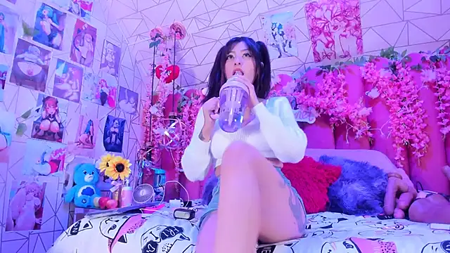 Alicebenett online show from 04-05-26, 08:39