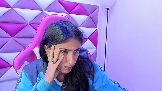 Snapshot of Cameron_cutte chatting on 02-17-26, 03:03 Cameron cutte online show from 02-17-26, 03:03