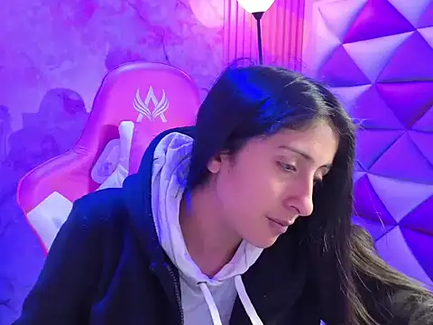 Snapshot of Cameron_cutte chatting on 02-28-26, 03:18 Cameron cutte online show from 02-28-26, 03:18