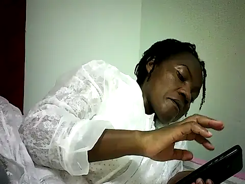 Snapshot of Pierra77 chatting on 06-09-26, 10:21 Pierra77 online show from 06-09-26, 10:21