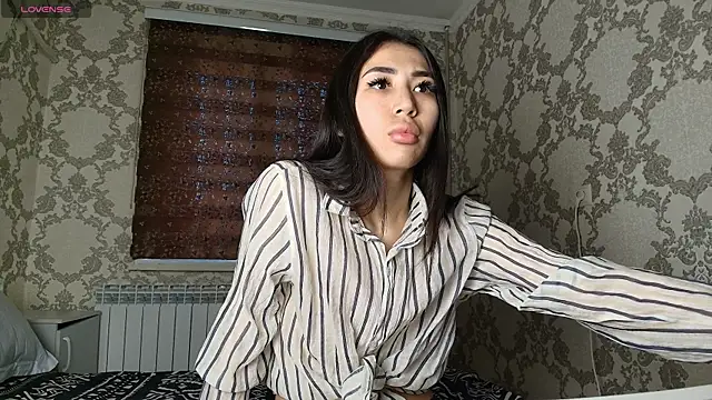 Homura Ayanami online show from 04-01-26, 06:14