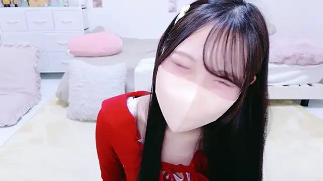 Snapshot of Suzu_ch_xx chatting on 06-13-26, 01:31 Suzu ch xx online show from 06-13-26, 01:31