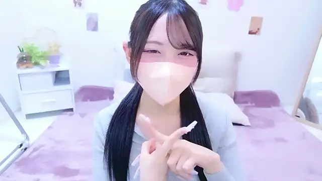 Snapshot of Suzu_ch_xx chatting on 06-20-26, 01:36 Suzu ch xx online show from 06-20-26, 01:36