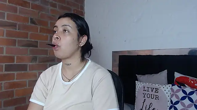 Snapshot of salome__hills1 chatting on 11-25-25, 01:55 salome hills1 online show from 11-25-25, 01:55