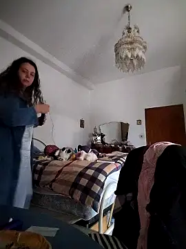 Snapshot of AliceBehind chatting on 03-18-26, 11:35 AliceBehind online show from 03-18-26, 11:35