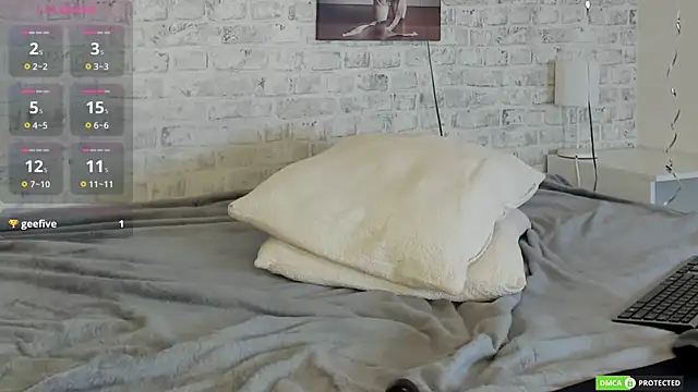 Snapshot of EmmaWarren chatting on 02-27-25, 06:50 EmmaWarren online show from 02-27-25, 06:50