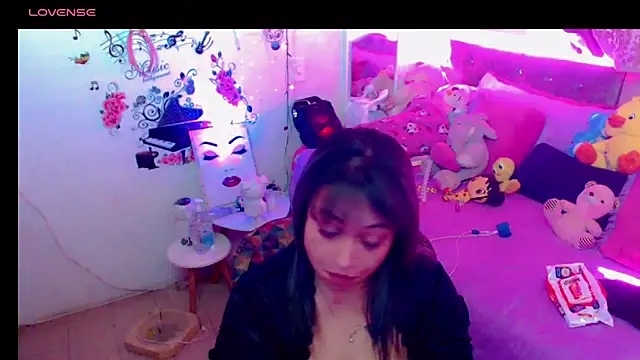 Snapshot of martina_bk chatting on 01-12-25, 08:46 martina bk online show from 01-12-25, 08:46