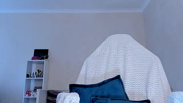 Snapshot of Britney_Ross chatting on 01-20-25, 07:25 Britney Ross online show from 01-20-25, 07:25