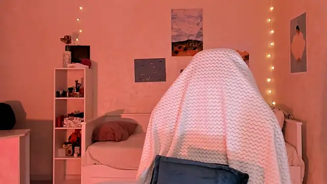 Snapshot of Britney_Ross chatting on 11-03-25, 03:19 Britney Ross online show from 11-03-25, 03:19